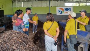 BRI Dorong Ekonomi dari Sampah Melalui Pelatihan Kompos di Bali