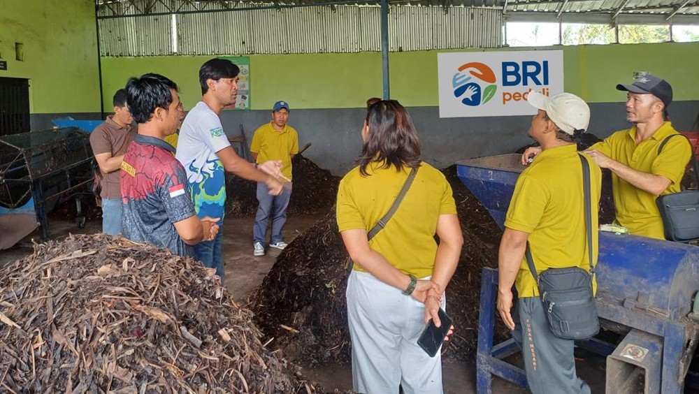 BRI Dorong Ekonomi dari Sampah Melalui Pelatihan Kompos di Bali