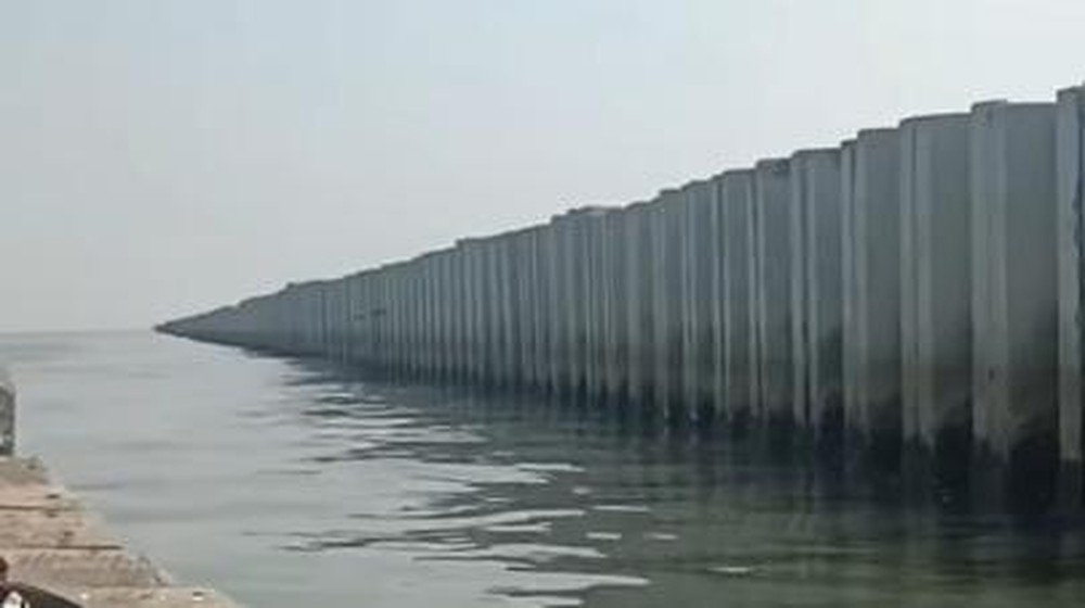 Tanggul Beton di Cilincing Hebohkan Nelayan, KKP Angkat Bicara