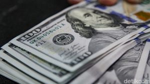 Rupiah Menguat Tipis, Dolar AS Bertengger di Level Rp 16.560