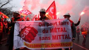 Pekerja ArcelorMittal Geruduk Parlemen Prancis, Tuntut Nasionalisasi Pabrik Baja