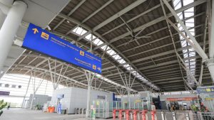 Stasiun Jadi "Hotel Dadakan": KRL 24 Jam, Mungkinkah Jadi Solusi?