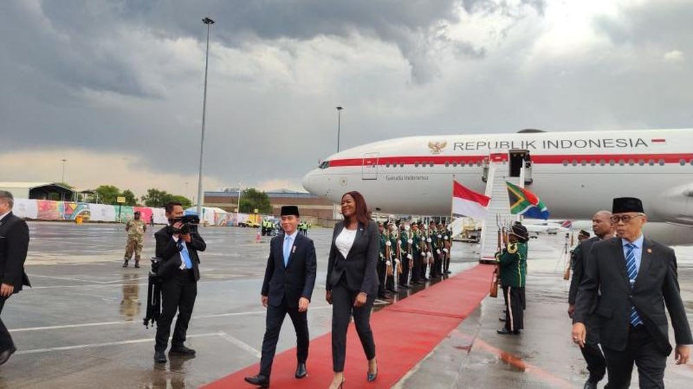 Gibran Kenalkan QRIS dan Program Makan Bergizi Gratis di KTT G20 Afrika Selatan