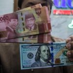 Rupiah Tertekan, Dolar AS Kembali Menguat di Pasar Pagi