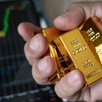 Harga Emas Antam Turun Jelang Perayaan Imlek