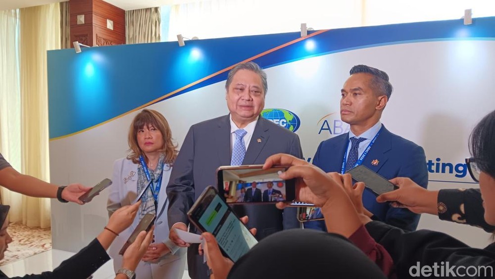 Outlook Negatif, Airlangga Minta Bank Proaktif Jelaskan ke Moody's