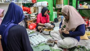 Ramadan Berkah: Omzet Bisnis Rumahan Mak Demplon Meroket