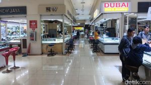 Harga Emas Mahal, Cikini Gold Center Sepi Pembeli Jelang Lebaran