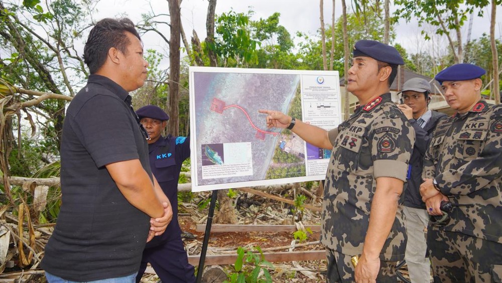 Resor Asing di Maratua Disegel Akibat Tak Kantongi Izin Pemanfaatan Ruang Laut